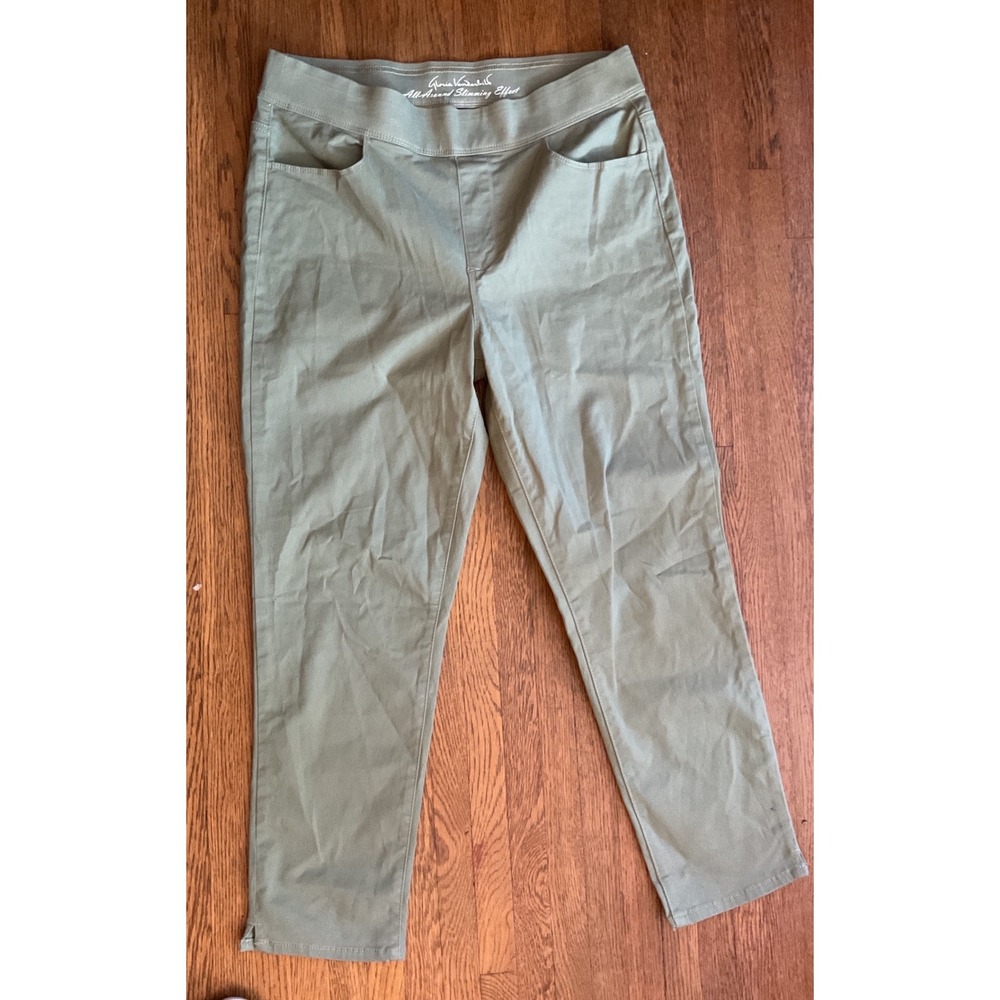 Gloria Vanderbilt Amanda Slimming Pull On Pants Olive  Straight Leg 24 Inseam